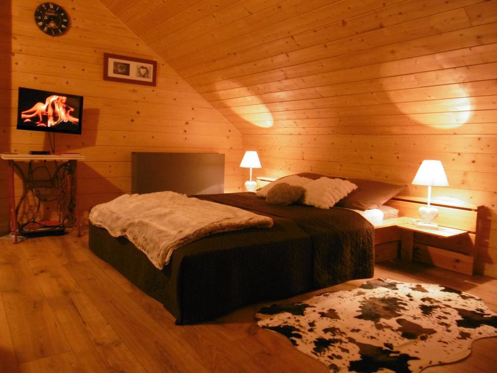 Gite Au Coeur Du Chalet En Belledonne Vers Prapoutel Les 7 Laux Sainte-Agnès Kamer foto
